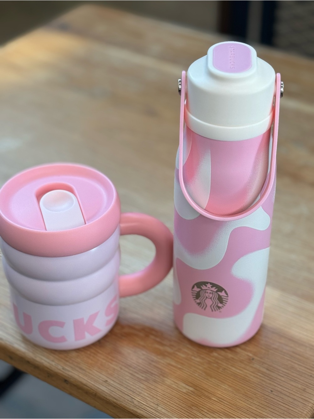 Starbucks Pink and White Swirl Travel Bottle & Mug Set - Picture 2 of 2